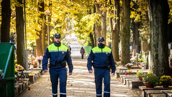 FOTO: Aj mestská polícia posilní hliadkovú činnosť počas nadchádzajúceho dušičkového víkendu