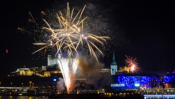 Na Silvestra sa chystá svetelná šou a ohňostroj. Ten bude možno naposledy