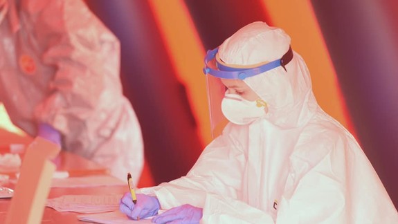 Ďalšie rekordné číslo: Za deň máme 360 pozitívnych testov na koronavírus