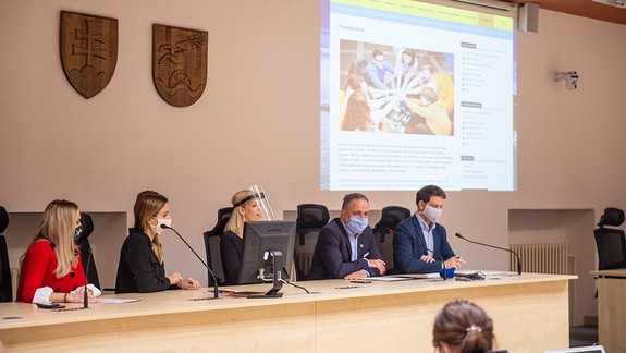 POMÔŽME SI: Župa spustila službu pre ľudí, ktorí potrebujú pomoc alebo ju ponúkajú