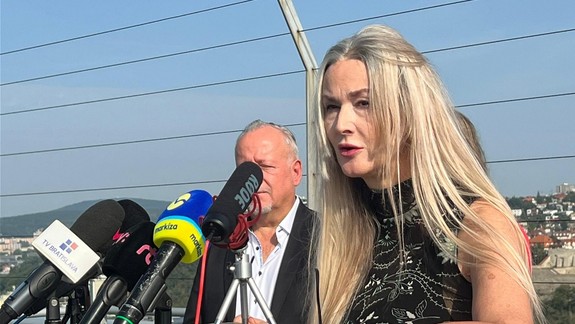 Mesto má staronovú poslankyňu, Kuruca, ktorý odstúpil, nahradila E. Pätoprstá