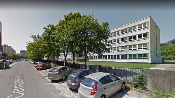 ZŠ Černyševského v Petržalke nesie čestné pomenovanie po A. Karpovovi