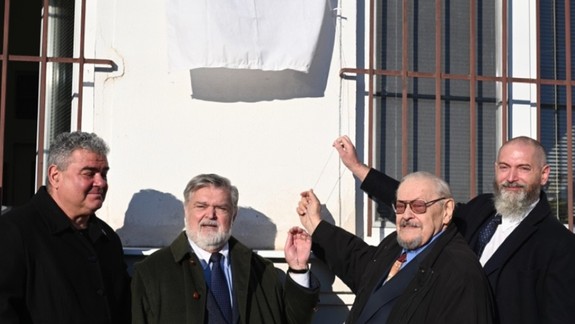 V Záhorskej Vsi odhalili pamätnú tabuľu opernej dive Lucii Popp