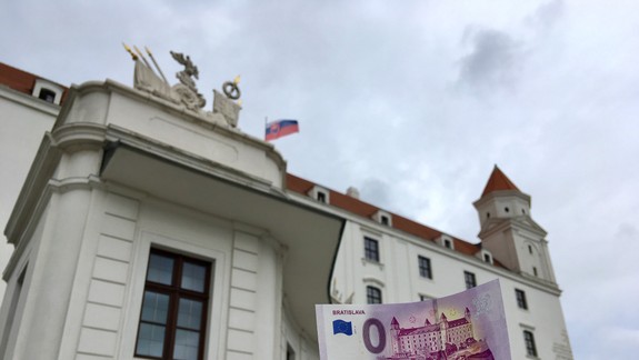 Na Bratislavskom hrade začne už tento pondelok predaj nulovej eurobankovky