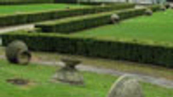 Medickú záhradu v noci zničili vandali