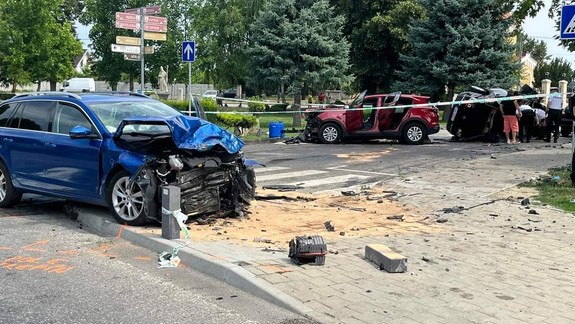 Pri nehode v okrese Senec je viacero zranených, vyslali aj vrtuľník