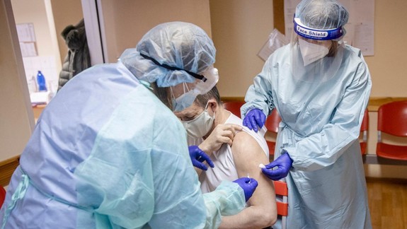 Najväčšiu chybovosť vykazujú dáta práve z prvých fáz očkovania