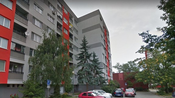 Verili by ste, že v jednom z račianskych bytov sú trvalo prihlásené stovky ľudí?