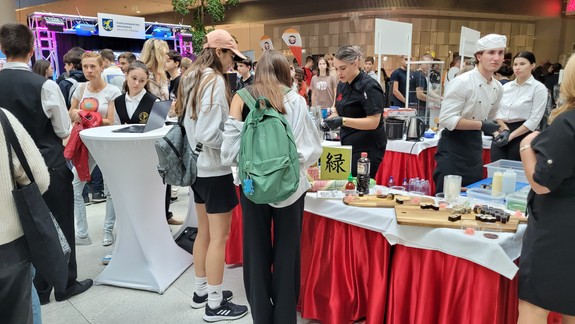 Rozmýšľate, kam na strednú školu? Až 50 župných škôl sa predstaví na jednom mieste