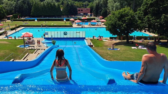 V Bratislave sú aktuálne otvorené dve mestské kúpaliská, na Zlatých pieskoch nevyberajú vstupné
