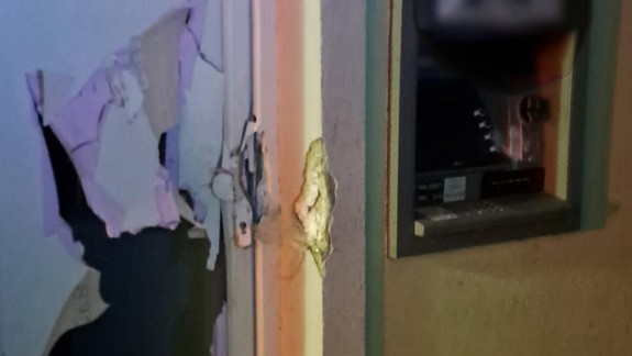 Do vzduchu vyletel ďalší bankomat, tentokrát v multifunkčnej hale v Malackách