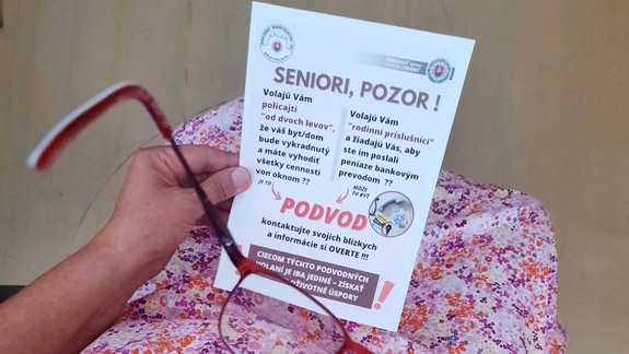 V Dúbravke organizujú preventívne stretnutia seniorov. Hlavná téma - podvod