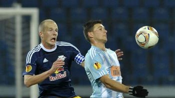 Futbalisti Slovana prehrali so Salzburgom aj doma