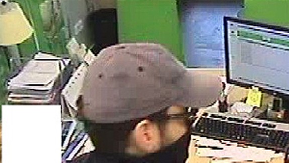 Na Seberíniho ulici v pondelok vylúpili pobočku banky