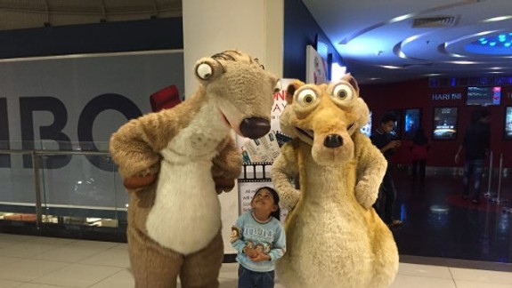 Na karloveské Vianoce cez víkend prídu aj postavičky z Doby ľadovej