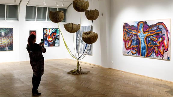 V Galérii Umelka si môžete pozrieť X. Bienále voľného výtvarného umenia 2024