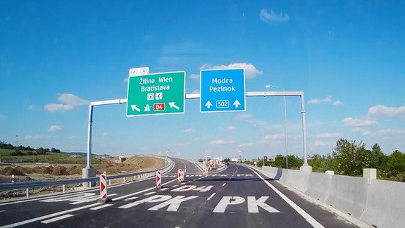 V rámci obchvatu D4/R7 otvorili novú časť križovatky Rača