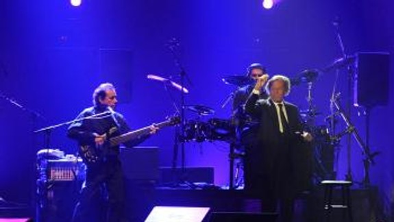 Julio Iglesias potvrdil v Bratislave povesť lámača sŕdc