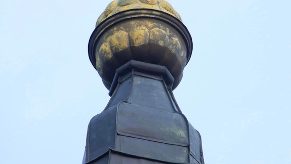 Havarijný stav veže kostola sv. Petra a Pavla v Záhorskej Bystrici. Pomôžte s jeho obnovou aj vy