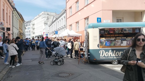 FOTO  a VIDEO: Panenská ulica ožila v sobotu obľúbeným Dobrým trhom