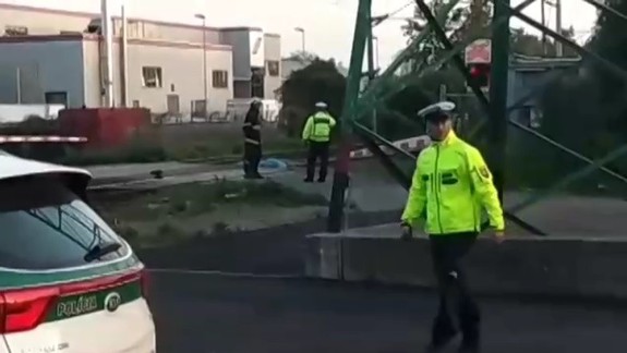 Tragédia na železnici: Osobný vlak idúci z Petržalky zrazil dvoch ľudí