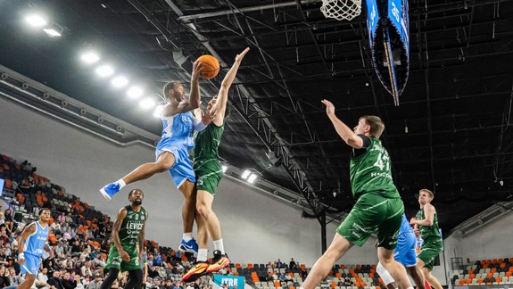 Basketbal: Levice uspeli v repríze finále na palubovke Slovana