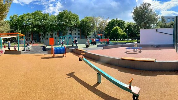 FOTO Na vynovenom detskom ihrisku Albrechtova na Pošni si prídu na svoje aj dospelí