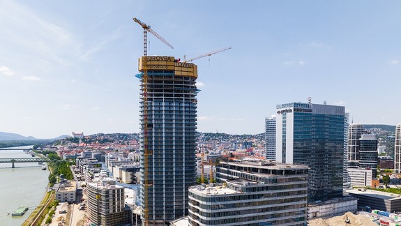 Eurovea Tower je už najvyššou budovou na Slovensku,  narastie ešte o vyše 40 metrov