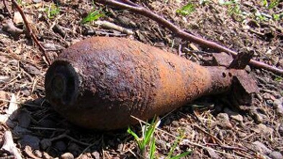 Pri prechádzke v lesoparku našiel ešte funkčný granát