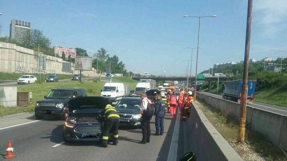 Nehody: Tunel Sitina v smere na Lamač priebežne uzatvárajú pre kolóny