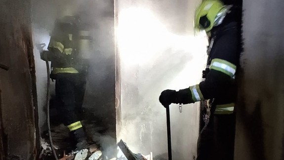 V Dúbravke horela pivnica rodinného domu