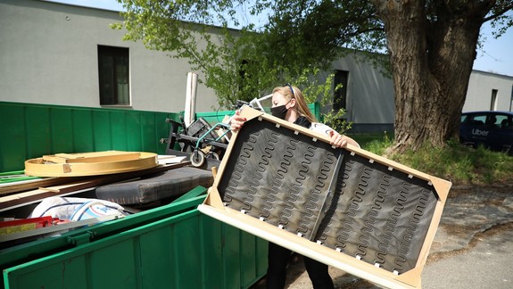 Petržalka sa chystá pristaviť veľkoplošné kontajnery na nadrozmerný odpad v 60 lokalitách...