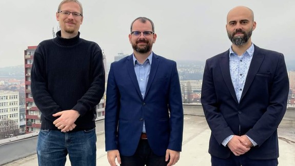 Vicestarostami Nového Mesta sú M. Vlačiky a P. Troiak