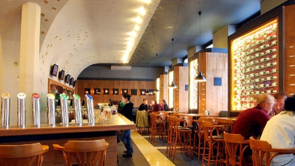 Trafená hus na Šafku je stále v agónii