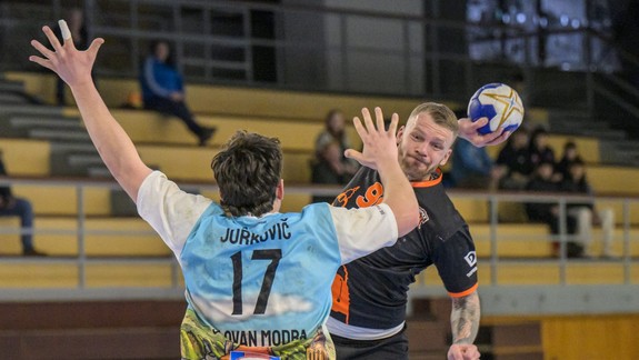 Hádzaná: Modra na záver nadstavby zdolala Hlohovec, Záhoráci vyhrali nad Topoľčanmi