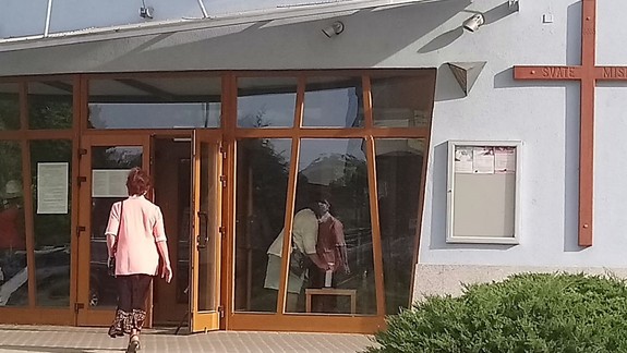 Nič mu nie je sväté? Neznámy zlodej vykradol v Bratislave kostol