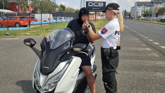 Policajti sa v hlavnom meste zamerali na motorkárov a taxikárov. Ako to dopadlo?