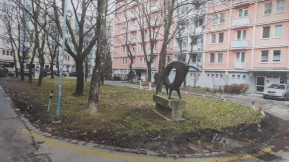 Biznis s parkovacími miestami v Novom meste má na muške aj zeleň