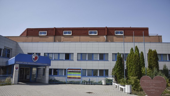 NÚSCH má novú budovu aj s heliportom, presťahovalo sa prvé oddelenie