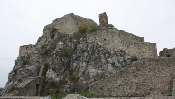 Hrad Devín čaká na opravu a na peniaze z Nórska