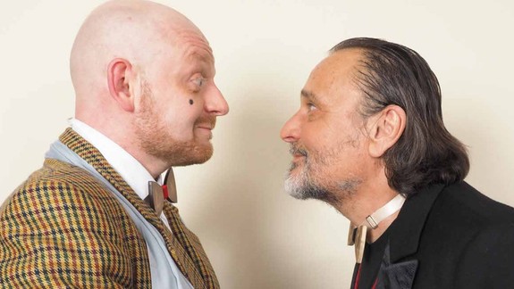 VIDEO: Na scénu sa vracia legendárna dvojica Lord Norton a sluha James v novom divadelnom predstavení