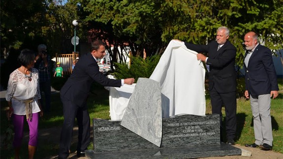 Na Zlatých pieskoch odhalili pamätníka obetiam havárie lietadla