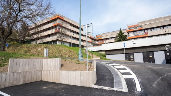 Na dôsledky novej dane za ubytovanie pre študentov upozorňuje aj STU