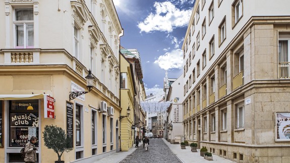 Urban Art Festival prinesie vyše 30 vystúpení na šiestich pódiách, pokúsi sa aj o dáždnikový rekord