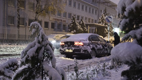 FOTO a VIDEO: Doprava v Bratislave ráno kolabovala