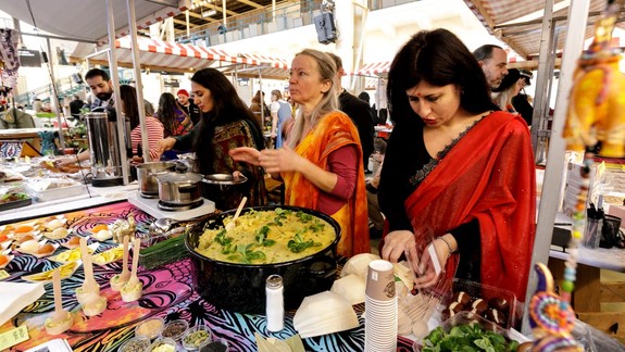 Jedlá z Kazachstanu či Kirgizska: Na festivale Žijeme na Slovensku sste mohli ochutnať tradičné jedlá menšín