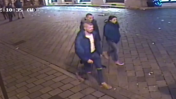 Nepoznáte túto trojicu? Policajti ju hľadajú v súvislosti so zločinom ublíženia na zdraví