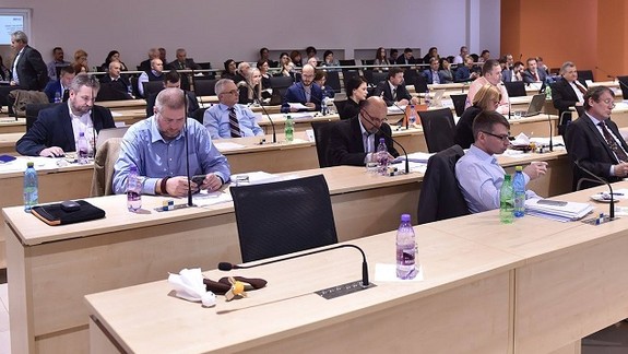 Poslanci BSK budú dnes rozhodovať o dotáciách na projekty i ocenení osobností