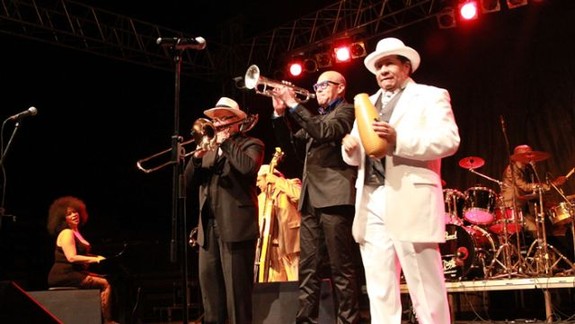 Mrznúcu Bratislavu rozohriala kubánska hudba