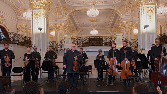 Sólistami nedeľného konceru SKO budú huslista Pavel Bogacz a violončelista Andrej Gál
